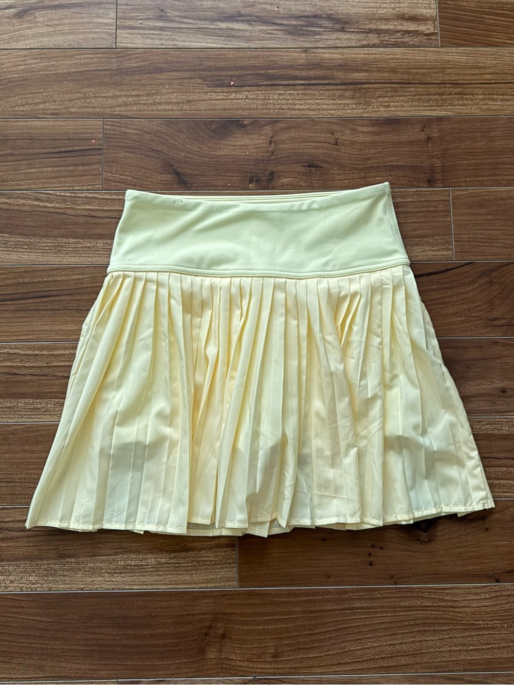 Fabletics Light Yellow Pleated Athletic Skort - Size XS